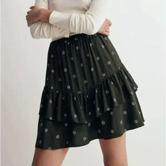 Madewell Dresses & Skirts - NEW Madewell Pull-On Ruffle Tiered Mini Skirt in‎ Dot Daisies, XS
